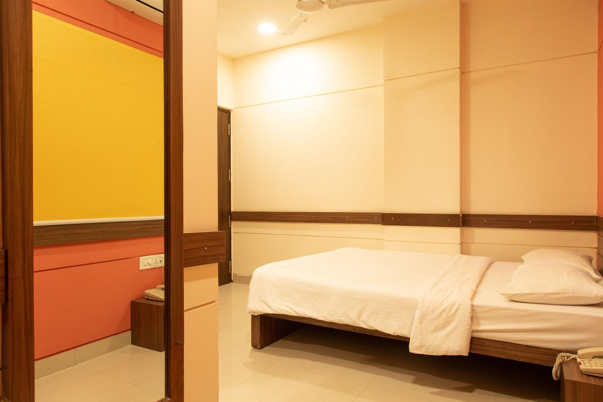 Faridabad Hotel Buitenkant foto