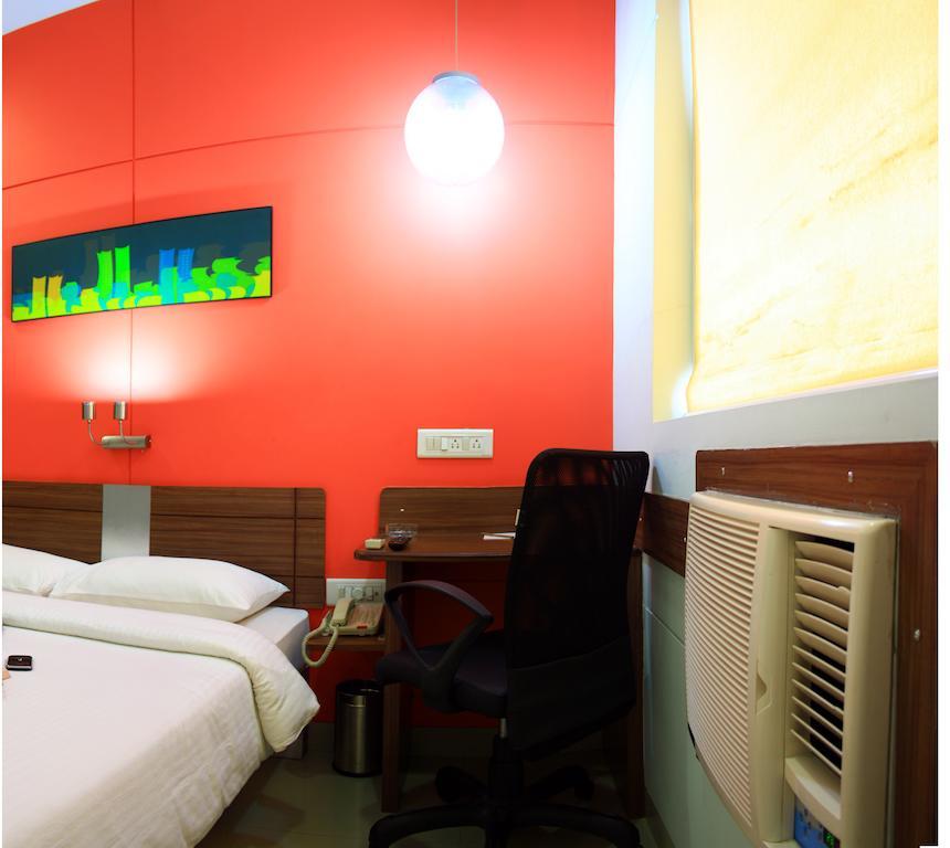 Faridabad Hotel Buitenkant foto